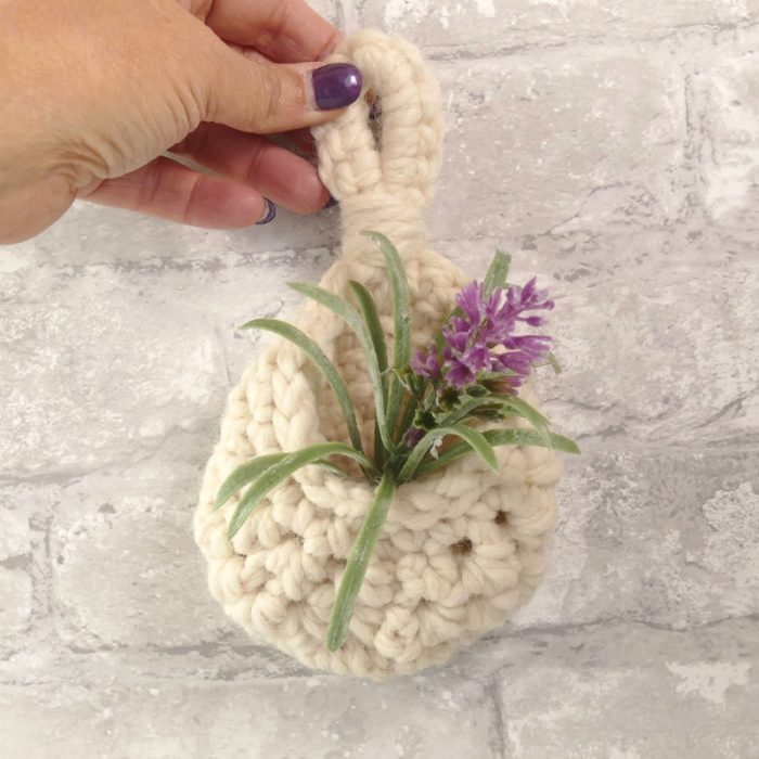 Image of the white aeryn hanging crochet teardrop pouch